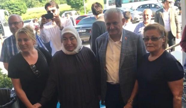 Binali Yıldırım'a vatandaşlardan büyük ilgi