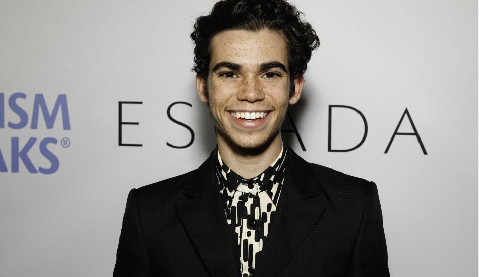 abdli_oyuncu_cameron_boyce_20_yasinda_vefat_etti_1562568548_3766.jpg
