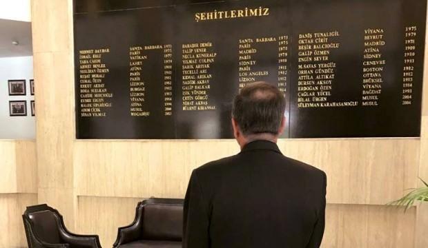 ABD'nin yeni büyükelçisi mesaiye başladı! Dikkat çeken fotoğraf!