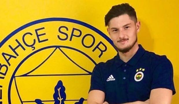Fenerbahçe'den Okan Turp'a profesyonel imza