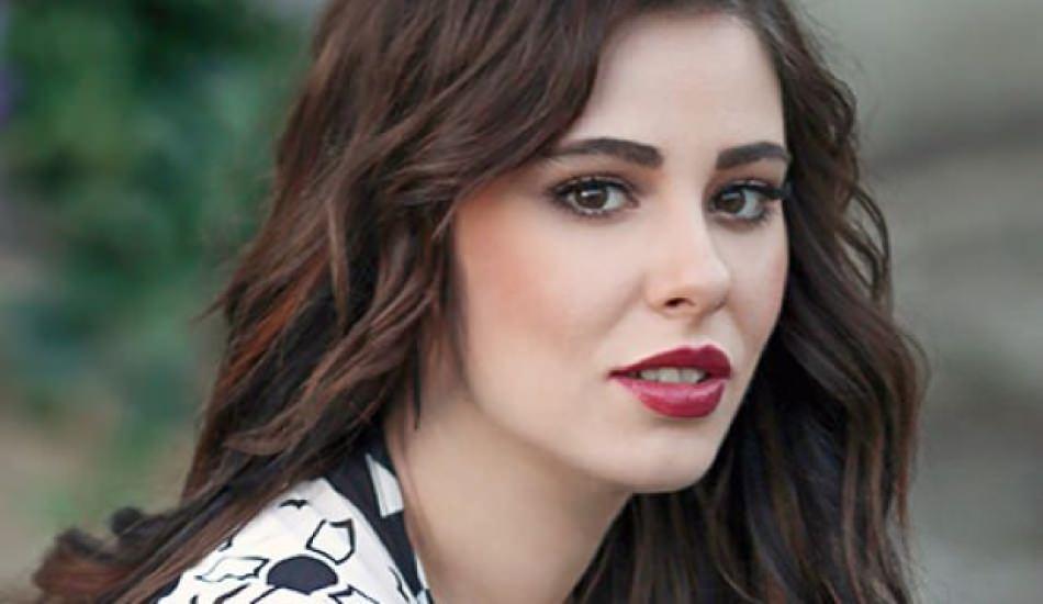 ferdi_tayfurun_kizi_tugce_tayfur_esinden_bosaniyor_1562829612_7629.jpg