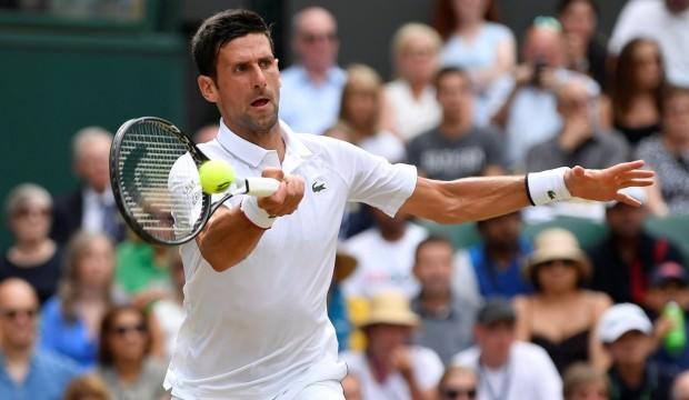 Novak Djokovic yarı finalde