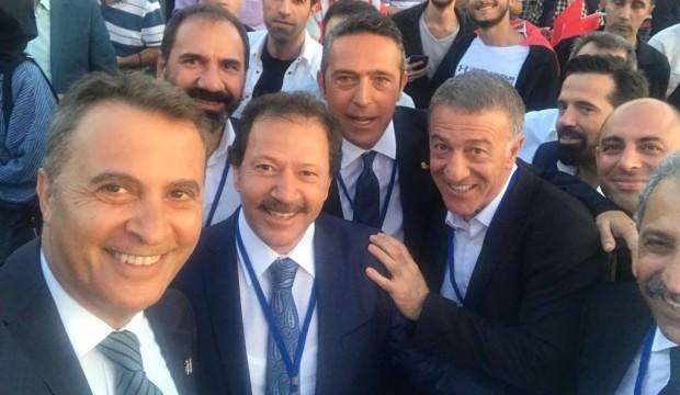 Demokrasi şöleninde güne damga vuran fotoğraf!