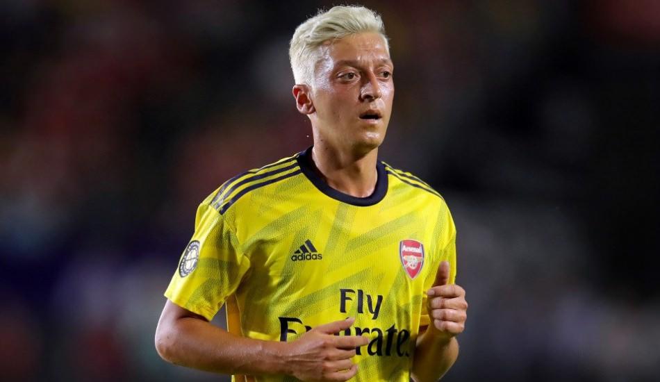 mesut_ozil_bicakli_saldiriya_ugradi_1564121894_3057.jpg