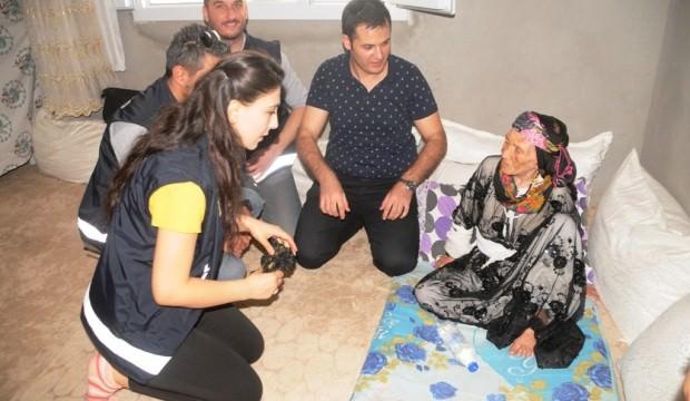 Vicdansızlar! 90 yaşındaki kadına dehşeti yaşattılar