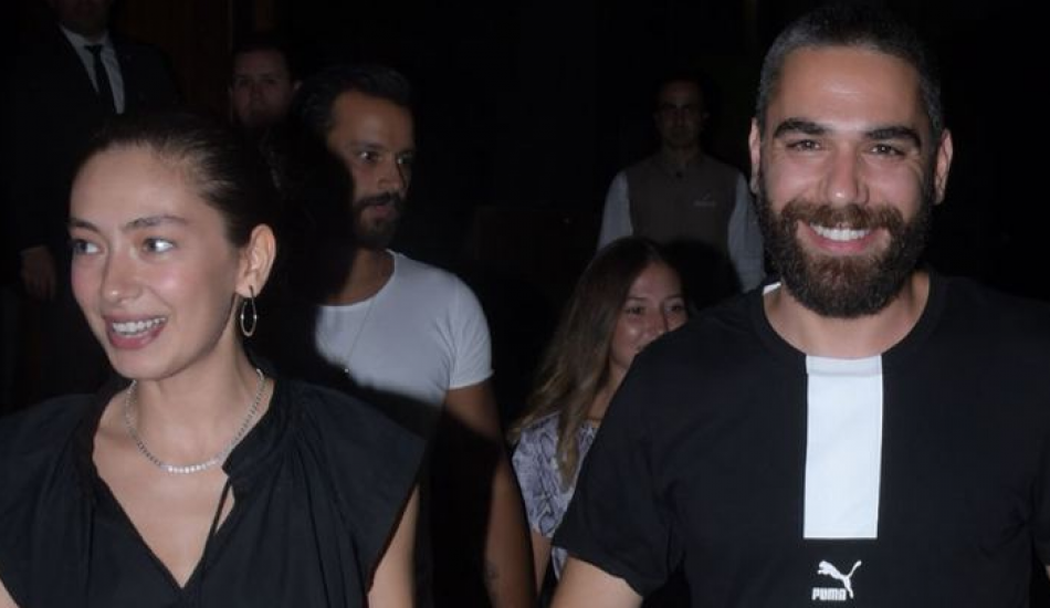 kadir_dogulu_ve_esi_neslihan_atagul_memleket_tatilinde_1564400217_6713.PNG