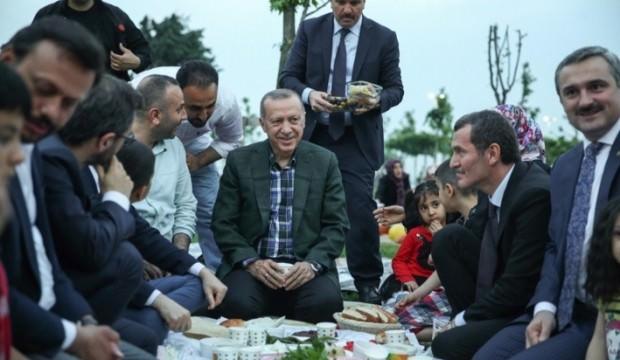 O eleştirilere okkalı cevap: Dost yerli traktöre, düşman galoşa bakar