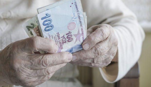 Bayram ikramiyesi ve emekli maaşları bugün ödeniyor mu?