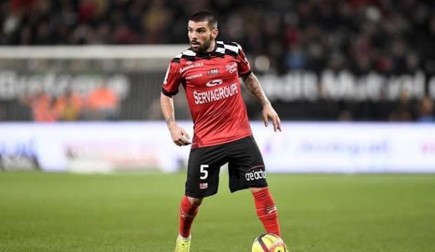Beşiktaş'ın yeni transferi İstanbul'a geliyor!