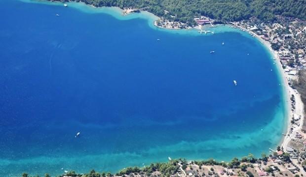 Ege ile Akdeniz, yerli ve yabancı turistle 'bayram' ediyor