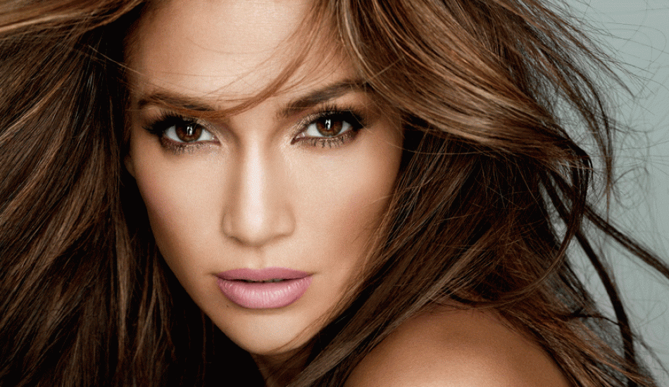 jennifer_lopez_deve_ustunde_fotograf_cekildi_1564987100_8706.gif