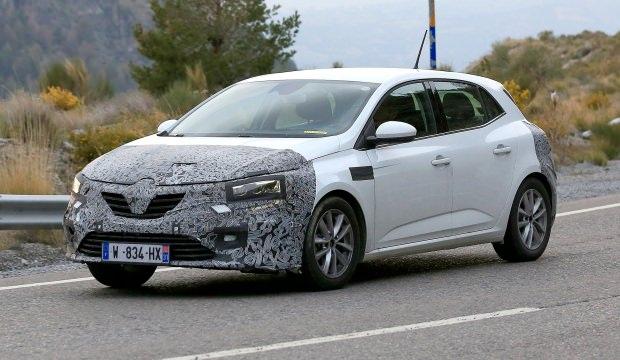 2020 Renault Megane görüldü! Yakıtta çığır açacak!