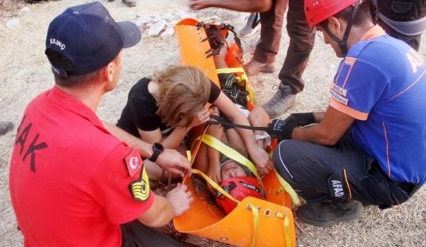 Gözyaşları sel oldu! Genç kız 12 saat sonra kurtarıldı