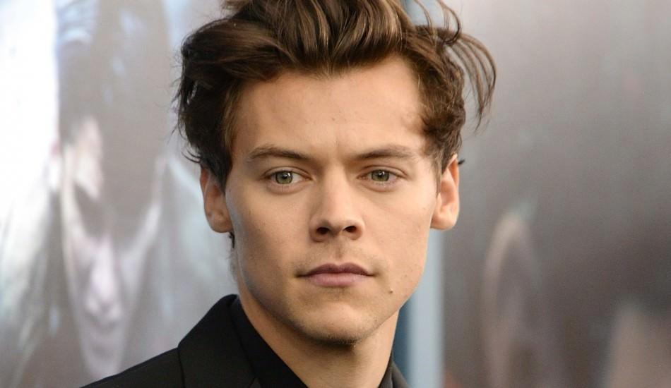 harry_styles_prens_olmak_istemedi_1565853983_7933.jpg