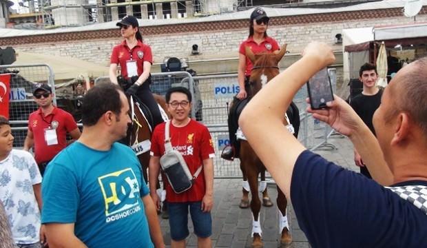 İngilizler atlı polislere hayran kaldı