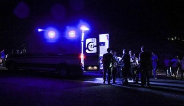 Otomobil yayalara çarptı: 1 ölü, 3 yaralı