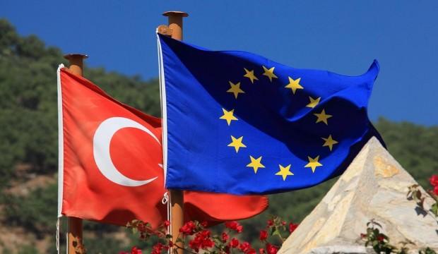 HDP kararı sonrası AB'den peş peşe Türkiye açıklamaları