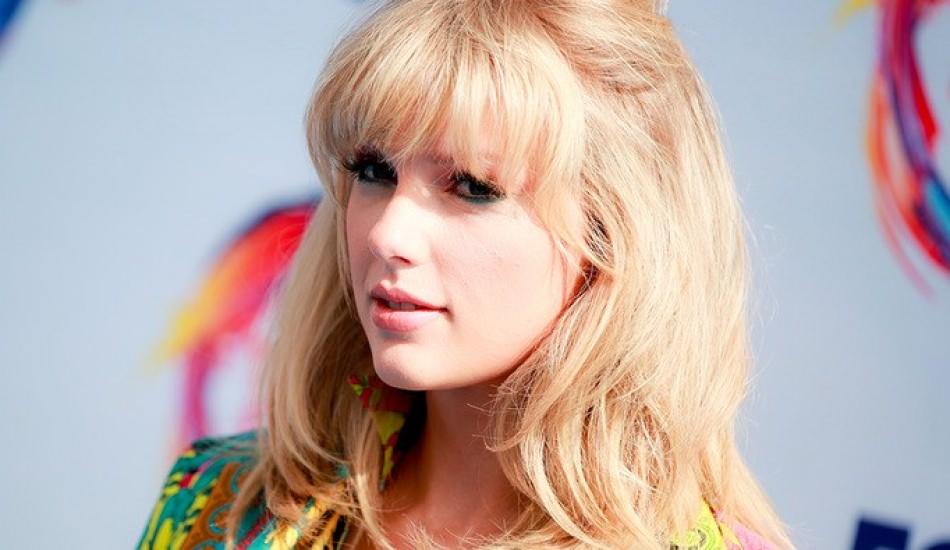 taylor_swift_albumu_cikmadan_1_milyon_kazandi_1566543730_7755.jpg