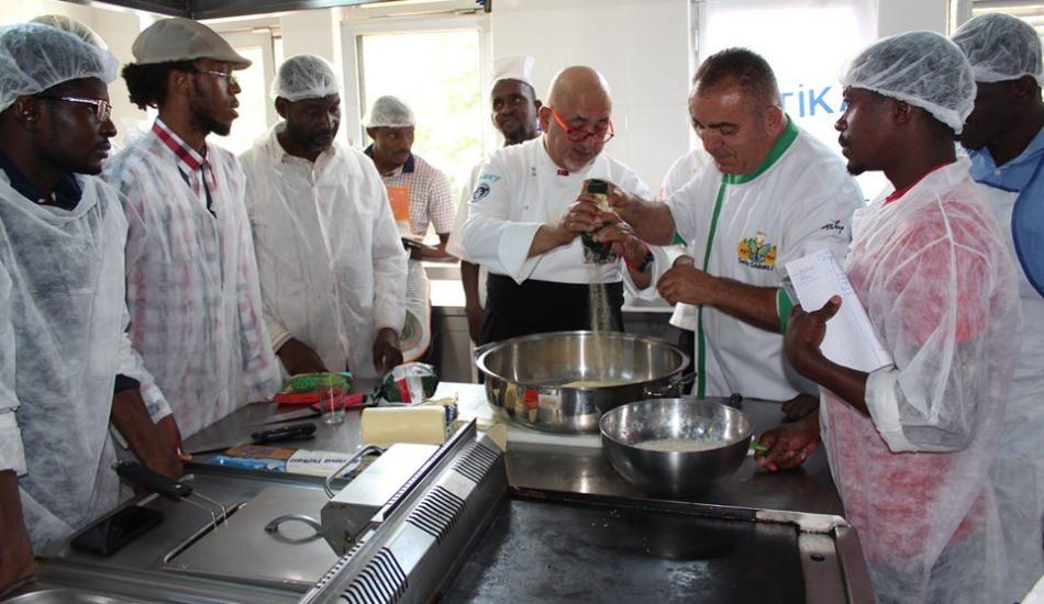 turkiye_afrikayla_gastronomi_tecrubesini_paylasmaya_devam_ediyor_1566917616_0379.jpg