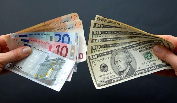 Sterlin dolar karşısında geriledi