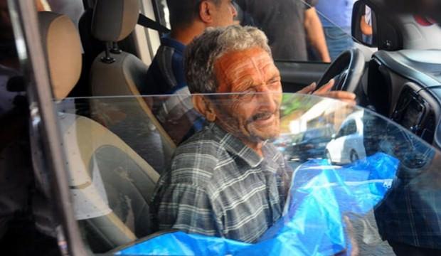 En acı yük! Torununu böyle taşıdı