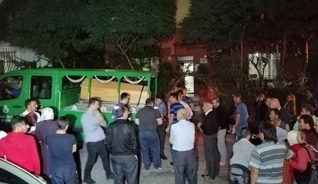 Kızı tabuta sarılıp haykırdı! Şüpheli şoke etti...