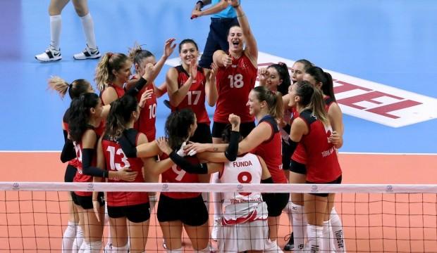 Balkan Kupası, THY Kadın Voleybol Takımı'nın!