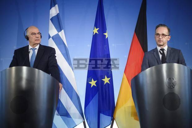 Almanya Dışişleri Bakanı Heiko Maas ile Yunanistan Dışişleri Bakanı Nikos Dendias...