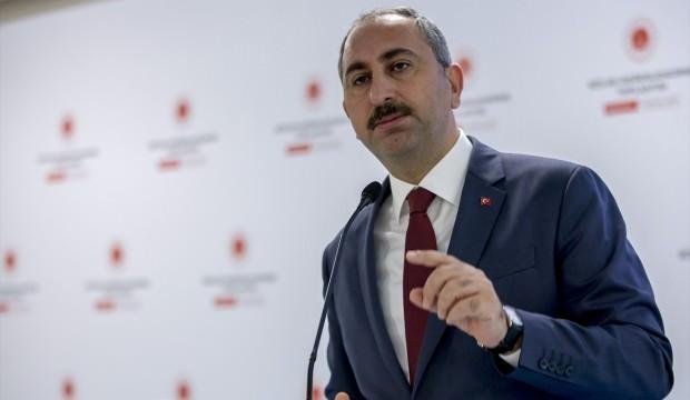 Bakan Gül: Daha dün maklubeye kaşık sallayanlar bize ders vermesin