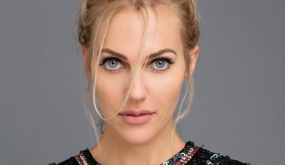 meryem_uzerli_ucakta_fenalasti_meryem_uzerlinin_saglik_durumu_nasil_1569399249_9612.jpg