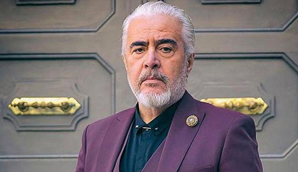ugur_yucel_sahnede_oglu_can_yucele_sarildi_canim_oglum_1571730186_44.jpg