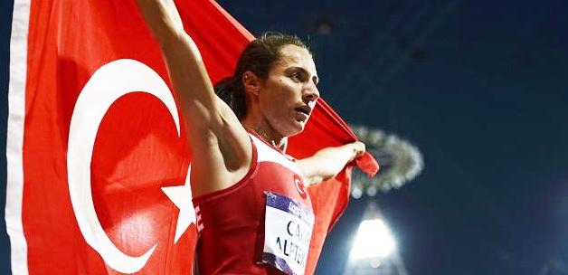 Aslı Çakır Alptekin'e ömür boyu men istemi!