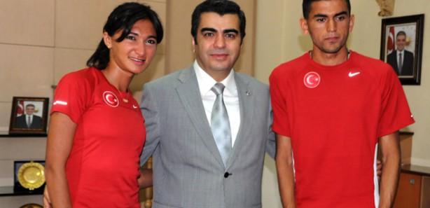 Bulut ve Bekmezci ödüllendirildi