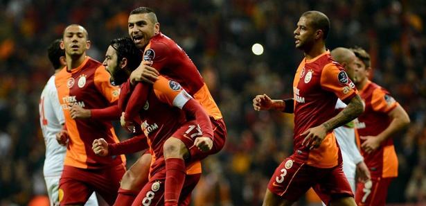 Burak Yılmaz'dan tarihe geçen gol!