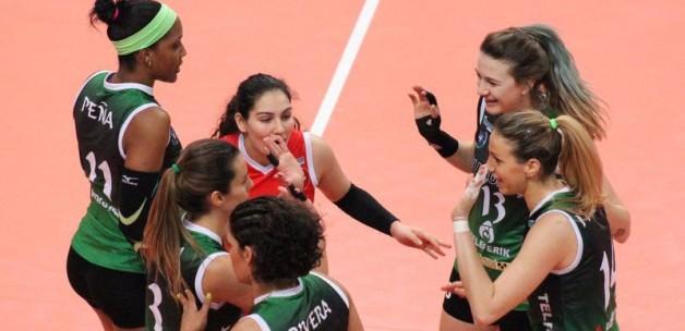 Bursa, Alman ekibini devirip yarı finale uçtu