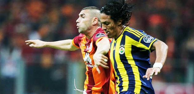 Galatasaray, evinde ağırladığı Fenerbahçe ile 2-2 berabere kaldı Galatasaray, evinde ağırladığı Fenerbahçe ile 2-2 berabere kaldı