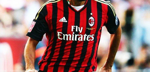 Antalyaspor'dan bir bomba daha! Milanlı yıldız...