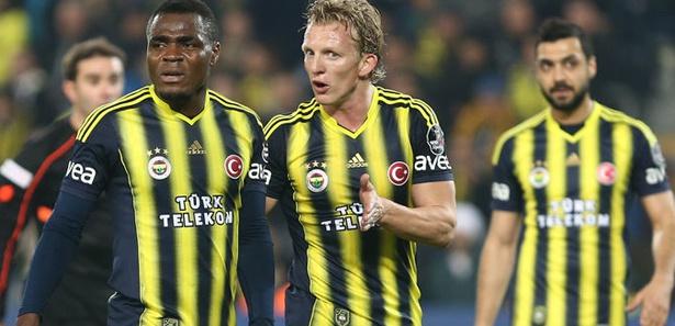 Kuyt ve Emenike, Sow'u yakaladı