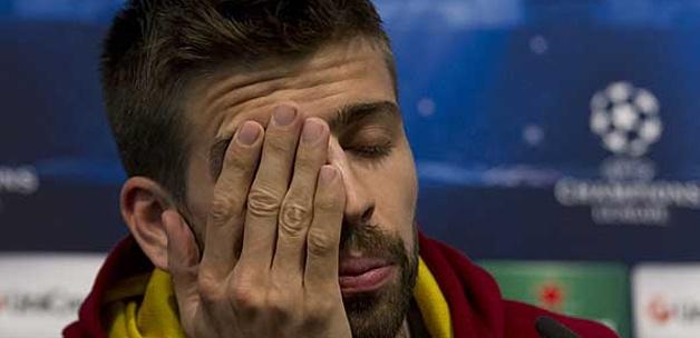 Gerrard Pique'den takıma eşek şakası