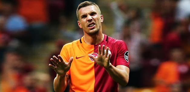 Podolski şehitlere böyle mesaj gönderdi!
