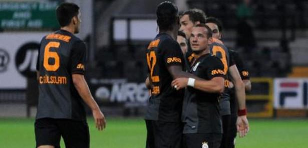 Sneijder'ın müthiş golü galibiyeti getirdi!