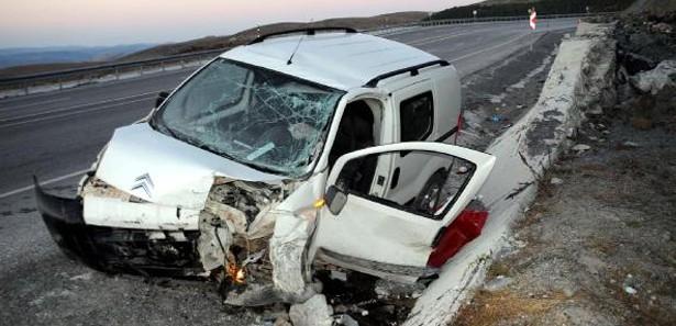 Sakarya'da trafik kazası: 2 ölü