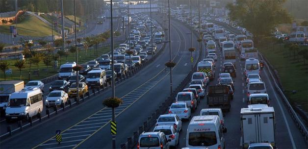 Trafikte hız limitlerine "kademeli ceza" geliyor