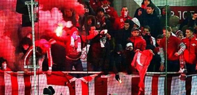 Türk bayrağını yakan Ruslardan ikinci skandal!