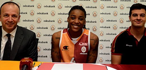 Vanessa Ble Galatasaray'la imzaladı