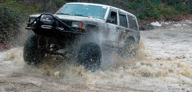 Yeşilırmak'ta off-road keyfi yarım kaldı