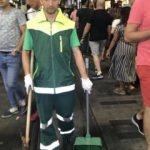 Taksim'de temizlik işçisinden insanlık dersi