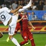 Zlatan'dan efsane vuruş ve 500. gol!