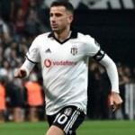Oğuzhan Özyakup görüşme odasına...