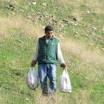 Duyan poşetleri kaptığı gibi dağa koştu!